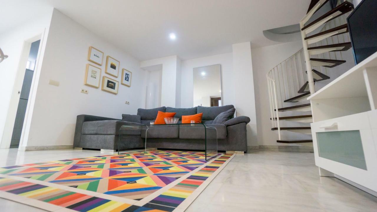 Rentalsevilla Espacioso Duplex En La Puerta Real Zewnętrze zdjęcie